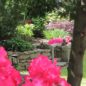 Rocaille et rhododendron © Gite Les 3 Voiles